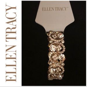 😀Ellen Tracy Gold Tone Stretchy Bracelet